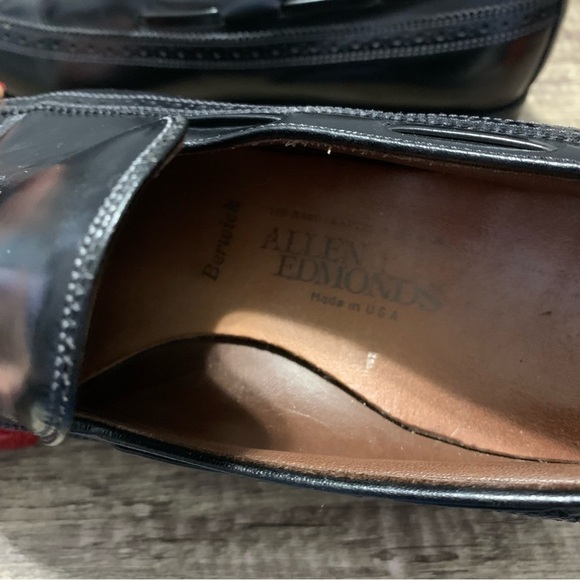 Allen Edmonds Berwick Black Tassel Men’s Leather Wing Tip Loafer main image 9